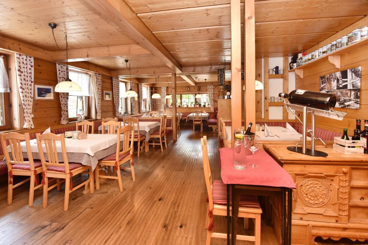Gasthaus & Pension Alphorn Лех-ам-Арльберг Екстер'єр фото