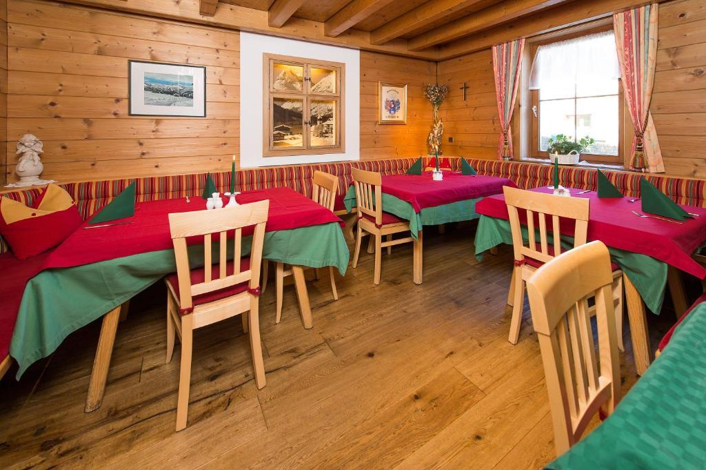Gasthaus & Pension Alphorn Лех-ам-Арльберг Екстер'єр фото