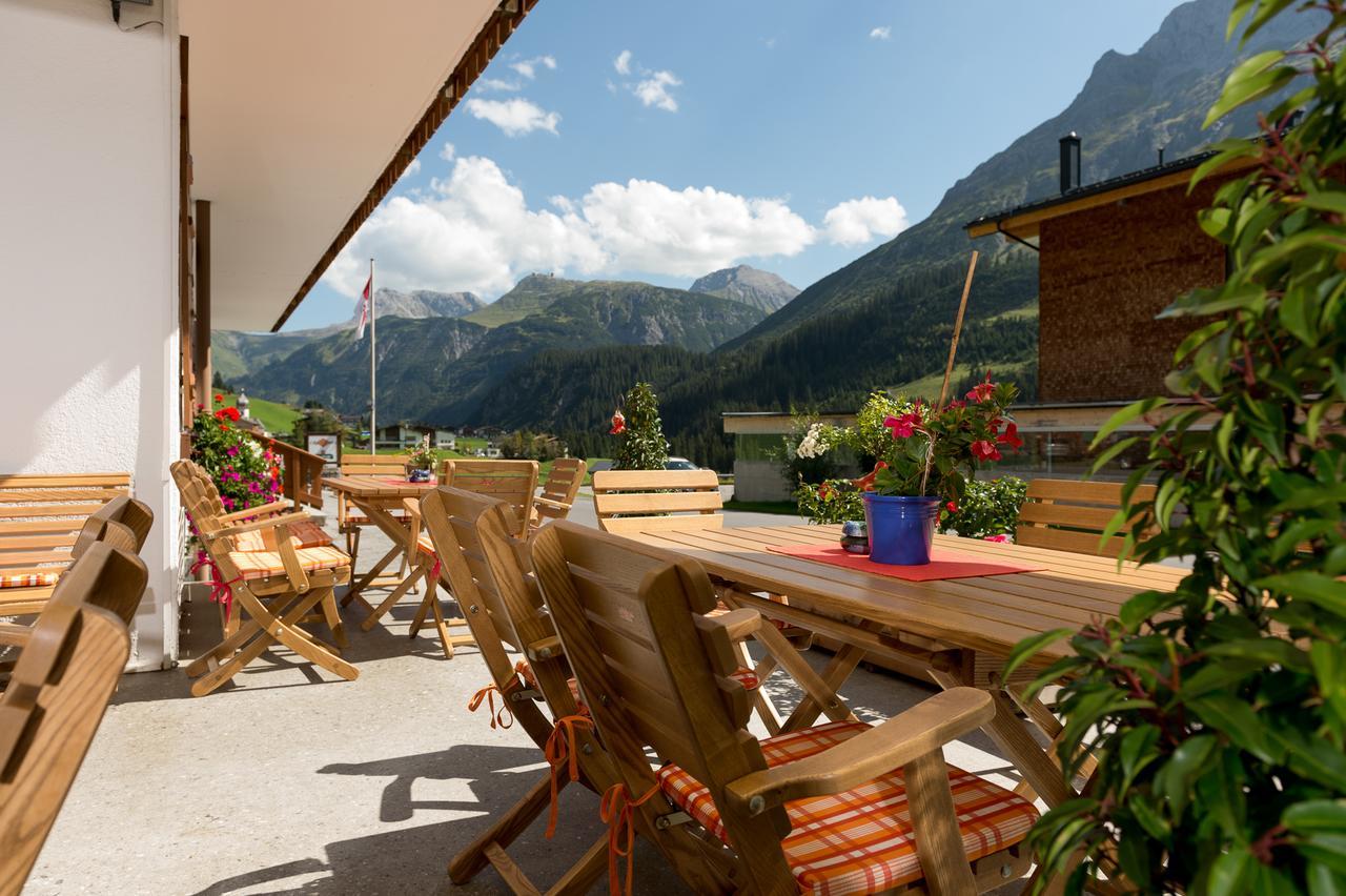 Gasthaus & Pension Alphorn Лех-ам-Арльберг Екстер'єр фото